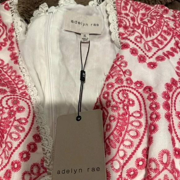 Adelyn Rae White and Pink Patterned Midi Dress - Picture 3 of 9